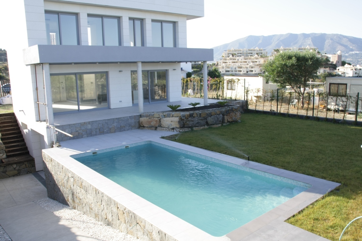 Luxury Villa for sale in Fuengirola, Spain Property